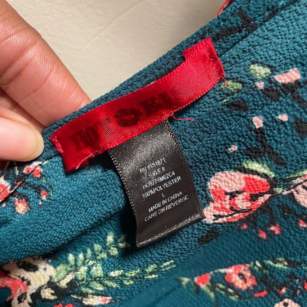 Hot kiss Lush Teal Floral Wrap Romper Sz large criss cross neckline - Picture 2 of 7